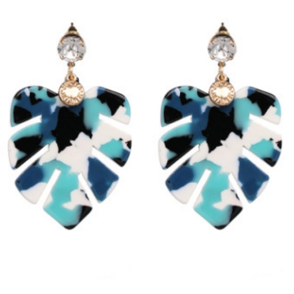 New leaf leaves gold dangle acrylic studs earrings - Picture 3 of 7